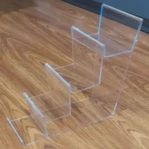 Exhibidor Escalonado de Acrílico Transparente 4 Niveles Gms